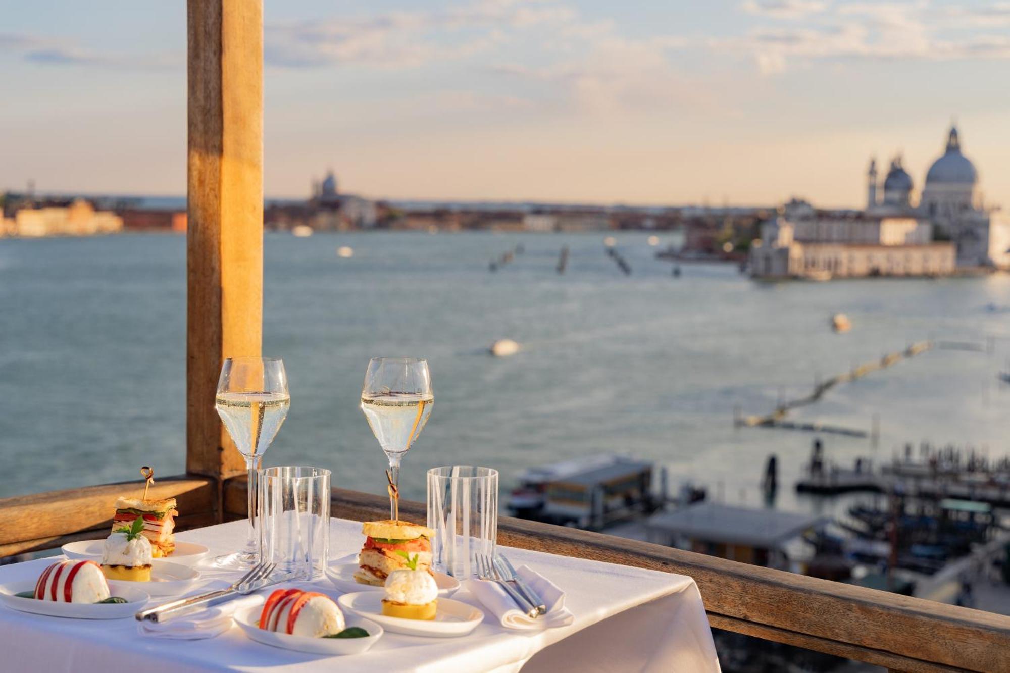 Londra Palace Venezia Eksteriør billede